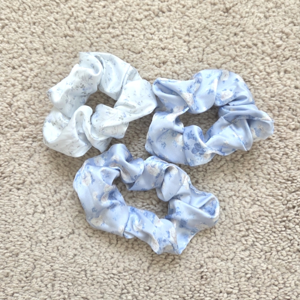Loveshakefancy & Goody Blue Hair Scrunchies